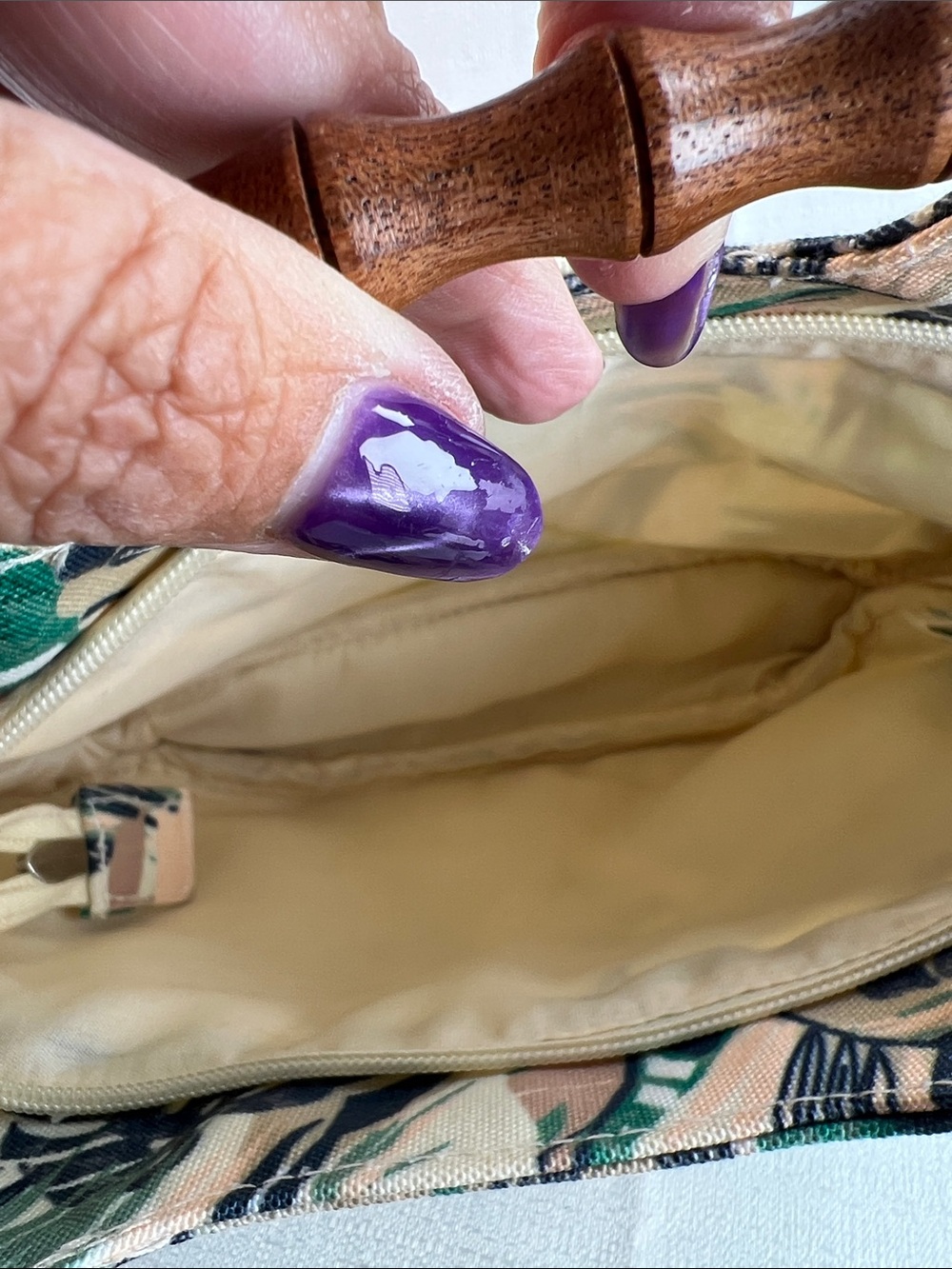 Caribbean Joe Crossbody - Picture 5 of 6